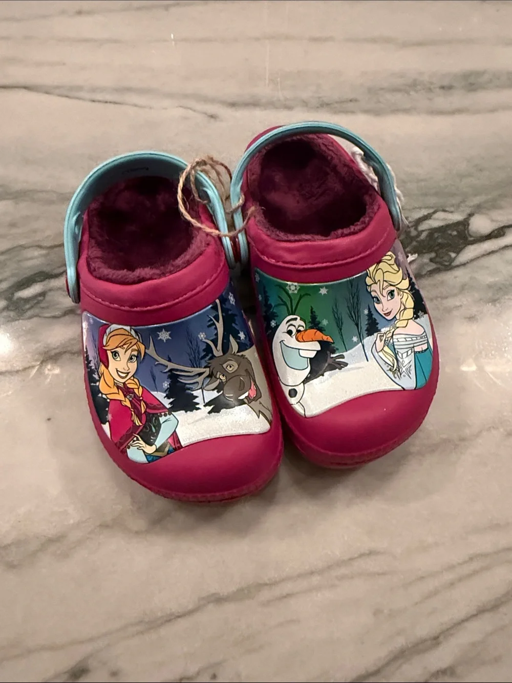 NWOT Frozen-Themed Girls' Pink Slip-On Clogs with Cozy Lining